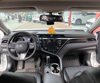Toyota Camry   2019 - Bán Toyota Camry 2.5Q đời 2019, bảo hiểm thân vỏ 1 năm