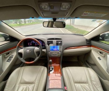 Toyota Camry 2010 - Bán Toyota Camry năm sản xuất 2010, màu đen