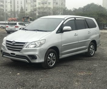 Toyota Innova E 2015 - Cần bán lại xe Toyota Innova E sản xuất năm 2015, màu bạc