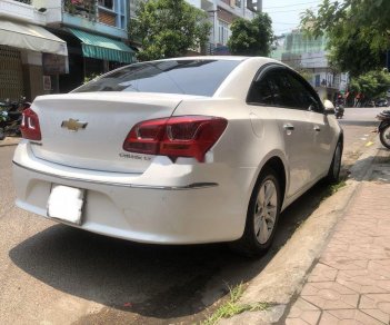 Chevrolet Cruze LT   2017 - Bán xe Chevrolet Cruze LT 2017, màu trắng số sàn, giá 375tr