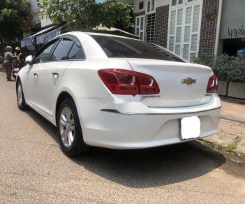 Chevrolet Cruze LT   2017 - Bán xe Chevrolet Cruze LT 2017, màu trắng số sàn, giá 375tr