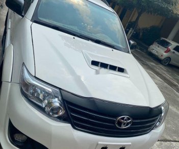 Toyota Fortuner 2011 - Cần bán lại xe Toyota Fortuner MT năm sản xuất 2011, màu trắng số sàn giá cạnh tranh