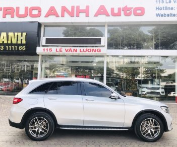 Mercedes-Benz GLC-Class  GLC 300 2017 - Trúc Anh Auto cần bán gấp Mercedes GLC 300 sản xuất năm 2017, màu bạc