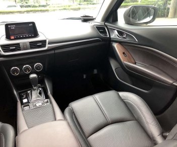 Mazda 3   2018 - Bán Mazda 3 năm 2018, màu trắng