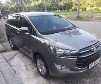 Toyota Innova 2017 - Bán Toyota Innova sản xuất 2017, màu xám, giá chỉ 605 triệu