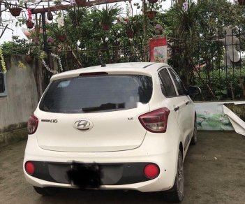 Hyundai Grand i10 2017 - Bán Hyundai Grand i10 1.2 AT năm sản xuất 2017, màu trắng