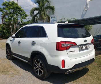 Kia Sorento 2019 - Bán Kia Sorento sản xuất 2019, màu trắng, giá 750tr