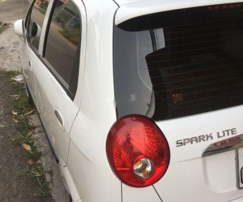 Chevrolet Spark 2015 - Cần bán Chevrolet Spark Van năm sản xuất 2015, màu trắng như mới, giá tốt
