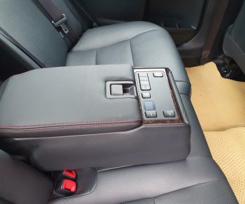 Toyota Camry 2015 - Bán giá thấp với chiếc Toyota Camry 2.5Q, sản xuất 2015, màu đen, tiện nghi đầy đủ