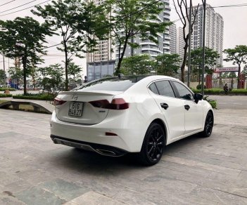 Mazda 3   2018 - Bán Mazda 3 năm 2018, màu trắng