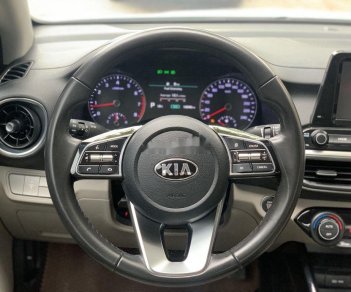 Kia Cerato 2019 - Bán Kia Cerato 1.6 AT đời 2019, màu trắng số tự động, giá 640tr