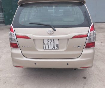 Toyota Innova 2014 - Bán Toyota Innova năm sản xuất 2014, 400tr