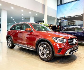 Mercedes-Benz GLC-Class GLC 200 2020 - Bán lại Mercedes GLC 200 đời 2020, màu đỏ, xe siêu lướt