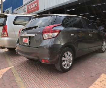 Toyota Yaris 2015 - Bán Toyota Yaris 1.3G AT đời 2015, màu xám, xe nhập
