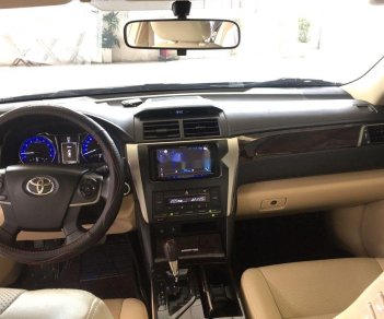 Toyota Camry 2016 - Bán Toyota Camry 2.0E AT sản xuất 2016, màu đen, 820tr