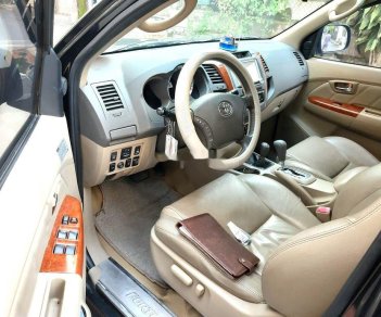 Toyota Fortuner 2010 - Bán Toyota Fortuner năm 2010, màu đen