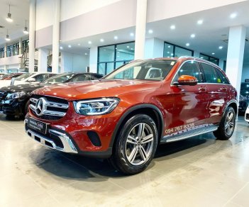 Mercedes-Benz GLC-Class GLC 200 2020 - Bán lại Mercedes GLC 200 đời 2020, màu đỏ, xe siêu lướt