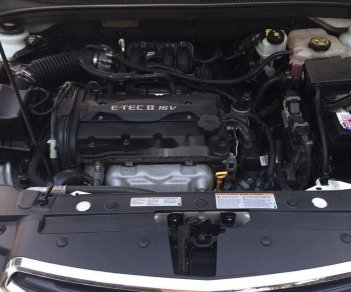 Chevrolet Cruze 2015 - Bán Chevrolet Cruze MT đời 2015, màu trắng số sàn, 335 triệu