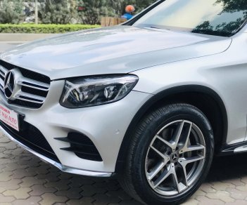 Mercedes-Benz GLC-Class  GLC 300 2017 - Trúc Anh Auto cần bán gấp Mercedes GLC 300 sản xuất năm 2017, màu bạc