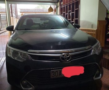 Toyota Camry 2015 - Bán Toyota Camry năm sản xuất 2015, màu xám