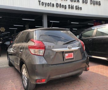 Toyota Yaris 2015 - Bán Toyota Yaris 1.3G AT đời 2015, màu xám, xe nhập