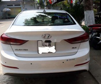 Hyundai Elantra 2018 - Bán Hyundai Elantra năm sản xuất 2018, màu trắng, nhập khẩu, giá tốt