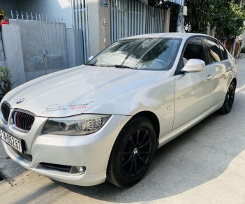 BMW 3 Series   2010 - Bán ô tô BMW 320i đời 2010, màu bạc, nhập khẩu