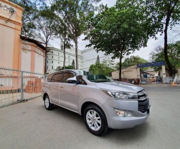 Toyota Innova    2018 - Cần bán lại xe Toyota Innova đời 2018, màu bạc 