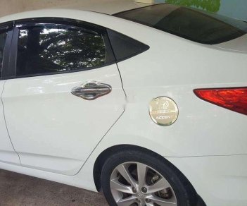 Hyundai Accent   2014 - Cần bán xe Hyundai Accent sản xuất 2014, màu trắng, nhập khẩu nguyên chiếc, giá chỉ 370 triệu