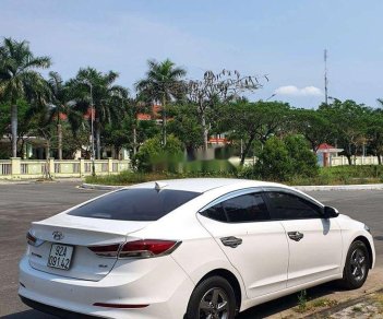 Hyundai Elantra 2017 - Cần bán xe Hyundai Elantra 2017, màu trắng, nhập khẩu chính chủ