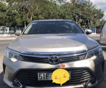 Toyota Camry   2016 - Bán Toyota Camry đời 2016, màu bạc, chính chủ, giá cạnh tranh