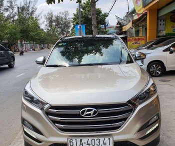 Hyundai Tucson   2017 - Cần bán xe cũ Hyundai Tucson đời 2017, giá 830tr