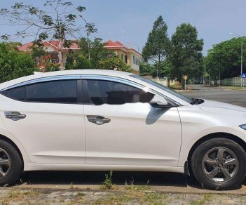 Hyundai Elantra 2017 - Cần bán xe Hyundai Elantra 2017, màu trắng, nhập khẩu chính chủ