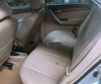 Daewoo Gentra 2010 - Bán Daewoo Gentra đời 2010, màu bạc xe gia đình, giá chỉ 168 triệu