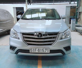 Toyota Innova   2016 - Bán ô tô Toyota Innova sản xuất 2016, màu bạc