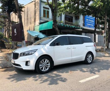 Kia Sedona 2016 - Bán Kia Sedona AT năm sản xuất 2016, màu trắng số tự động, giá chỉ 795 triệu