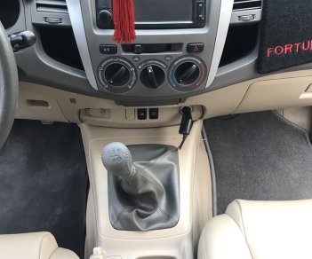 Toyota Fortuner 2.5G  2011 - Bán nhanh với chiếc Toyota Fortuner 2.5G, đời 2011, màu đen, đẹp xuất sắc, giá cực mềm