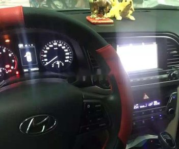 Hyundai Elantra 2018 - Xe Hyundai Elantra năm sản xuất 2018, màu trắng, xe nhập, 650tr