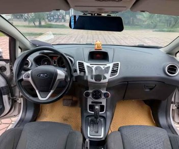 Ford Fiesta   2011 - Bán Ford Fiesta đời 2011, màu bạc, giá chỉ 290 triệu