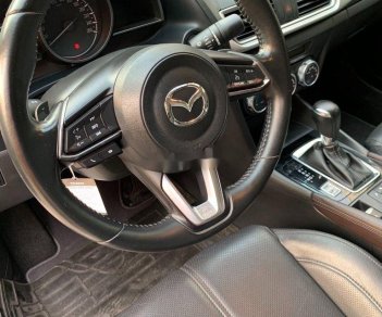 Mazda 3   2018 - Cần bán gấp Mazda 3 đời 2018, màu trắng, chính chủ, 620 triệu