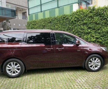 Kia Sedona 2019 - Cần bán lại xe Kia Sedona sản xuất 2019, màu đỏ, nhập khẩu