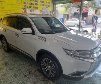 Mitsubishi Outlander 2019 - Bán xe Mitsubishi Outlander năm 2019, màu trắng, xe nhập, giá tốt