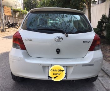 Toyota Yaris 2009 - Xe gia đình, đăng ký năm 2009: Toyota Yaris màu trắng, bán giá tốt