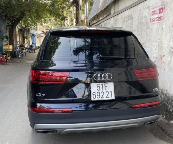 Audi Q7 2016 - Cần bán lại với giá thấp chiếc xe Audi Q7 3.0 TFSI Quattro, sản xuất 2016, màu đen, nhập khẩu