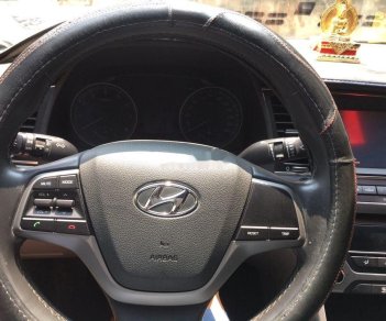 Hyundai Elantra 2017 - Bán xe Hyundai Elantra sản xuất năm 2017, nhập khẩu nguyên chiếc, 395tr