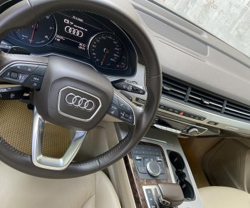 Audi Q7 2016 - Cần bán lại với giá thấp chiếc xe Audi Q7 3.0 TFSI Quattro, sản xuất 2016, màu đen, nhập khẩu