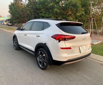 Hyundai Tucson 2019 - Cần bán gấp Hyundai Tucson 1.6 Turbo năm 2019, màu trắng