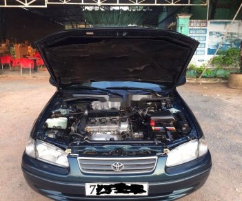 Toyota Camry 2002 - Bán Toyota Camry MT sản xuất năm 2002 chính chủ