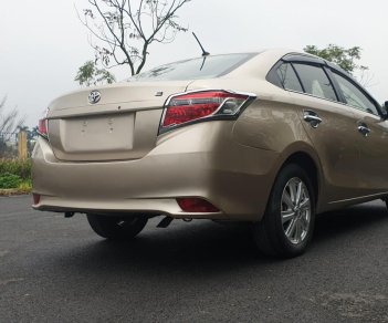 Toyota Vios 2017 - Bán Toyota Vios bản E đời 2017, màu kem (be), giá rẻ 