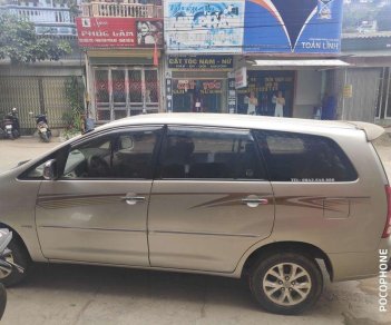 Toyota Innova 2009 - Bán Toyota Innova đời 2009, màu vàng, nhập khẩu nguyên chiếc, giá tốt